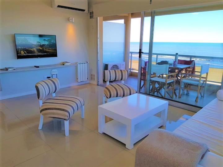 Hotel Tejas Rojas Villa Gesell Extérieur photo