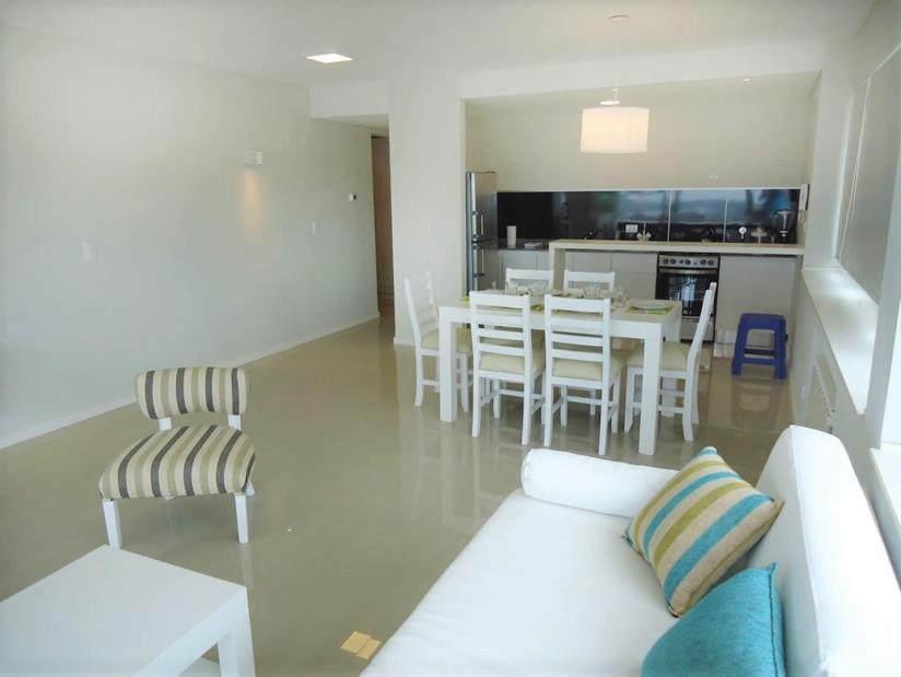 Hotel Tejas Rojas Villa Gesell Extérieur photo