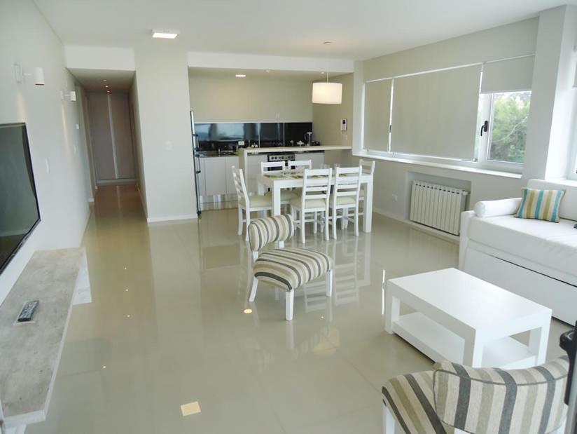 Hotel Tejas Rojas Villa Gesell Extérieur photo