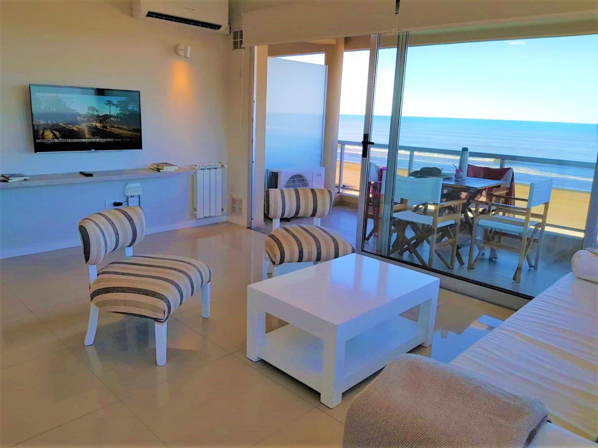 Hotel Tejas Rojas Villa Gesell Extérieur photo