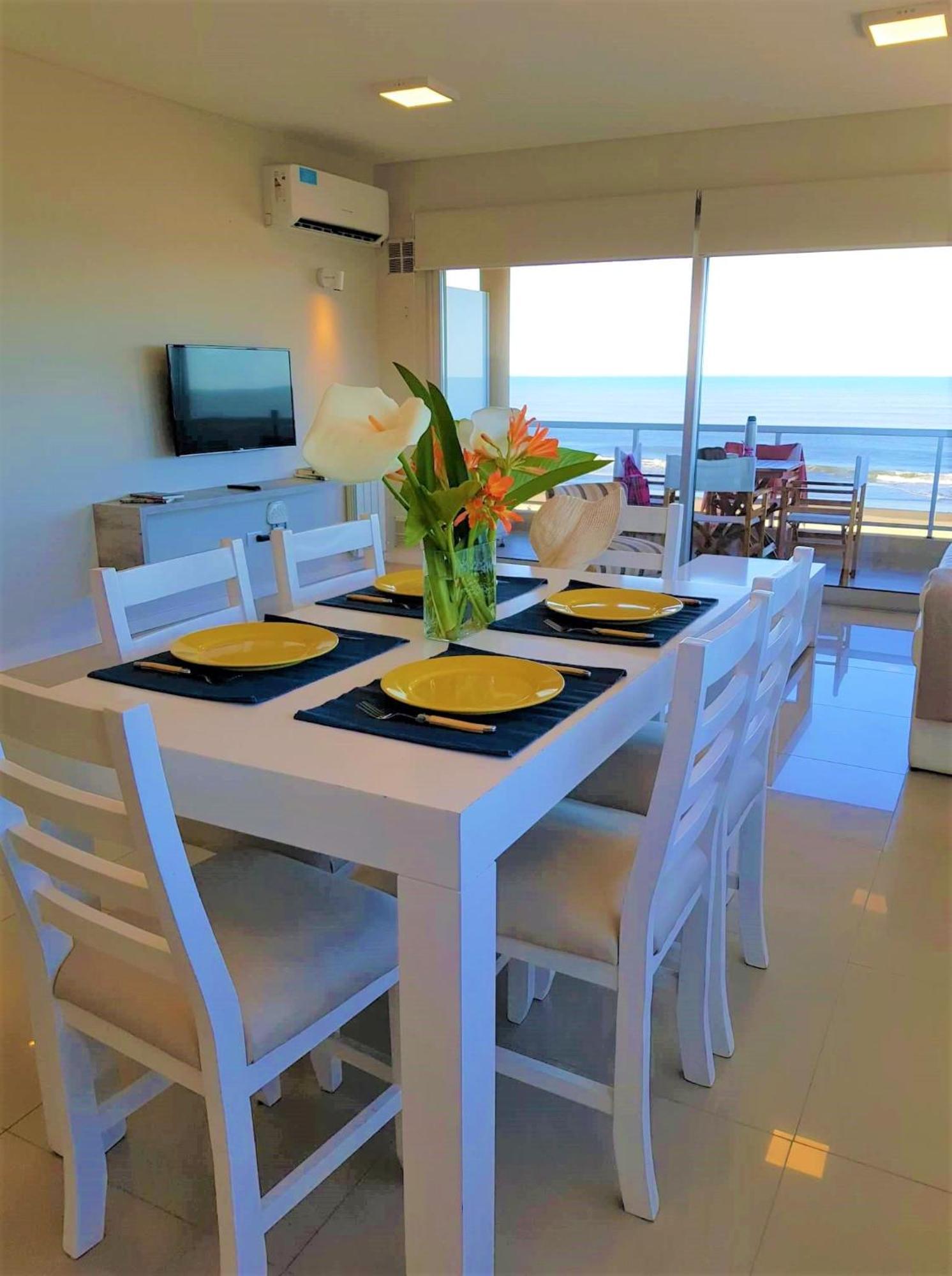 Hotel Tejas Rojas Villa Gesell Extérieur photo