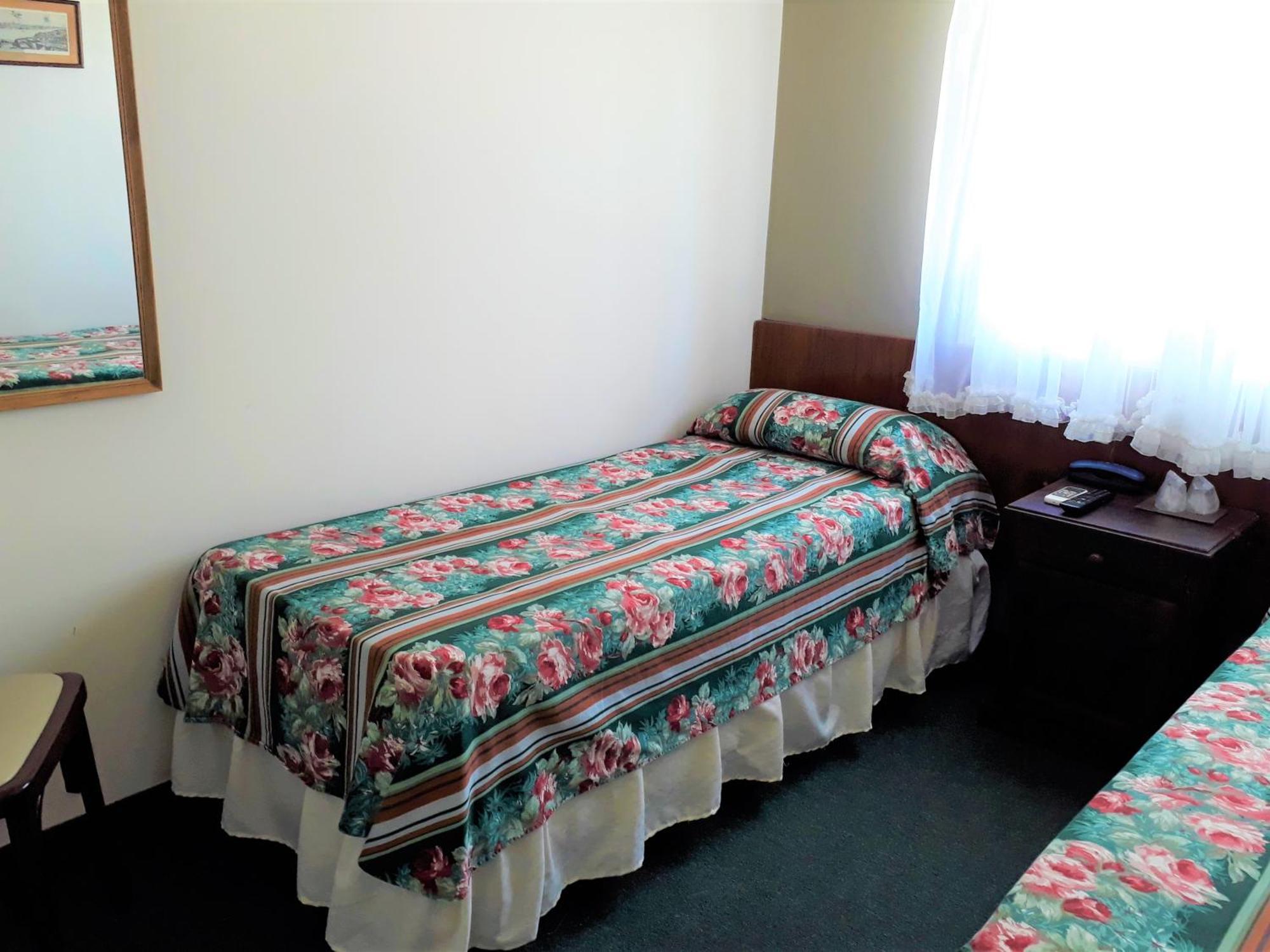 Hotel Tejas Rojas Villa Gesell Chambre photo